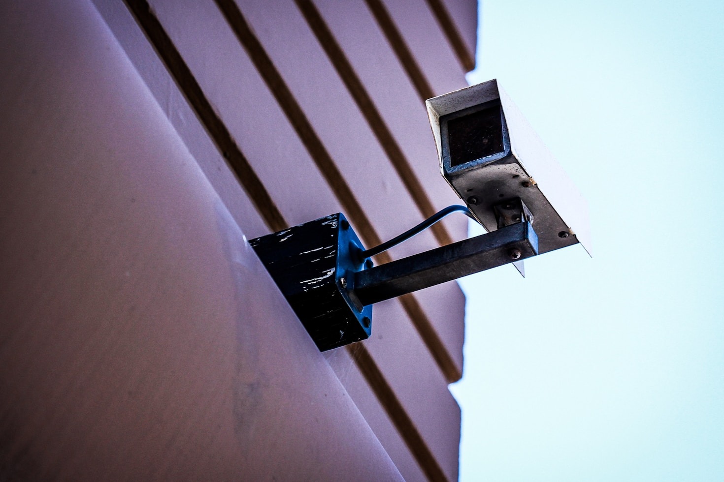 How Security Managers Enhance Workplace Safety